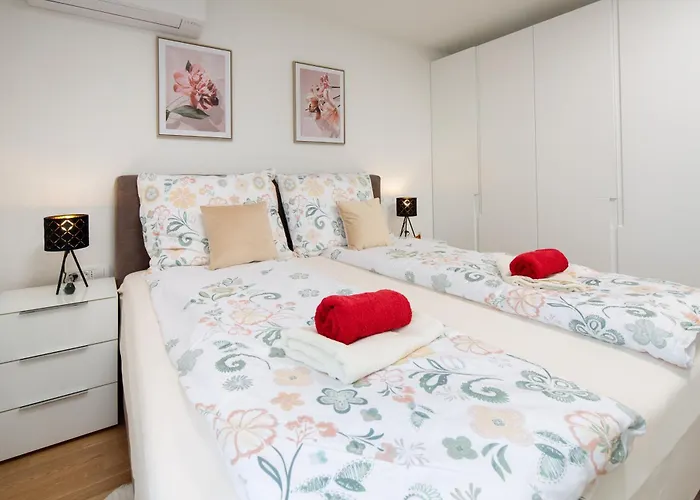 Azureo Apartment With Ocean View