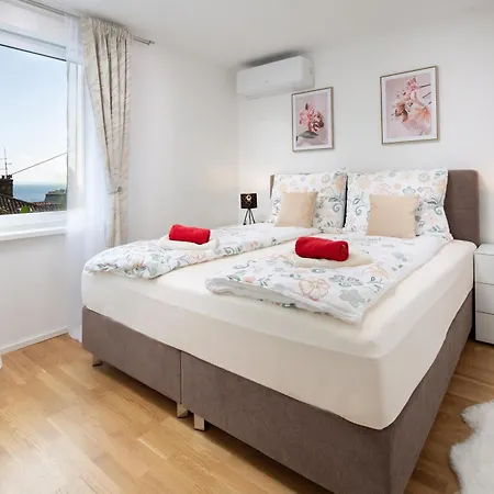 Azureo Apartment With Ocean View Opatija Exterior photo
