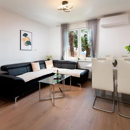 Azureo Apartment With Ocean View Opatija Exterior photo